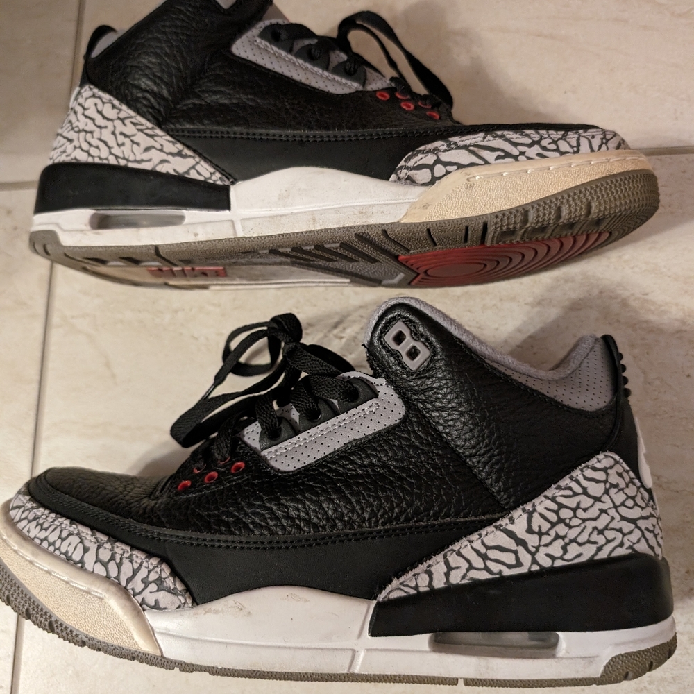 2018 Jordan 3 Retro, size 9